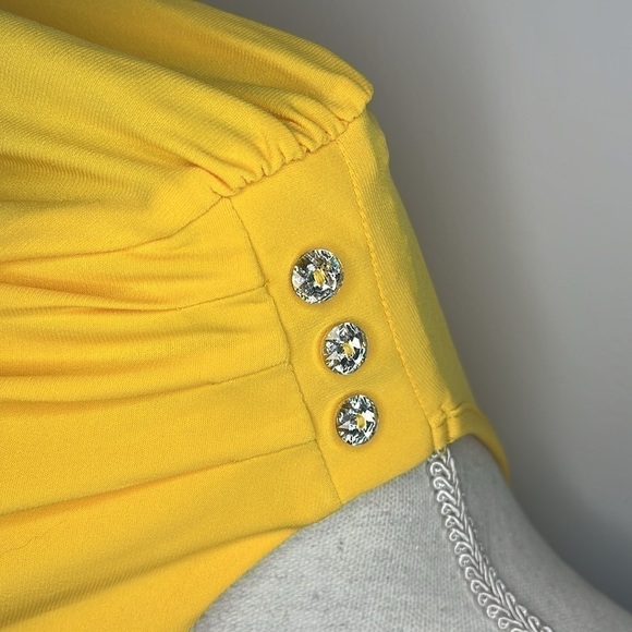 DIANA BELLE YELLOW PETITE TOP ✨✨✨ - Picture 5 of 8